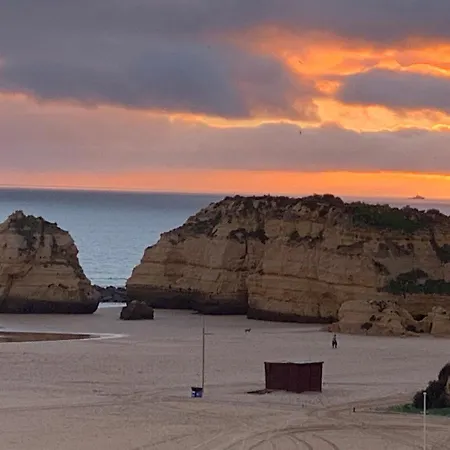 Lovely Algarve By The Sea Apartment